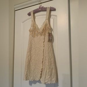 ✨🆕✨ Claire Pettibone Intimates Lace Cami